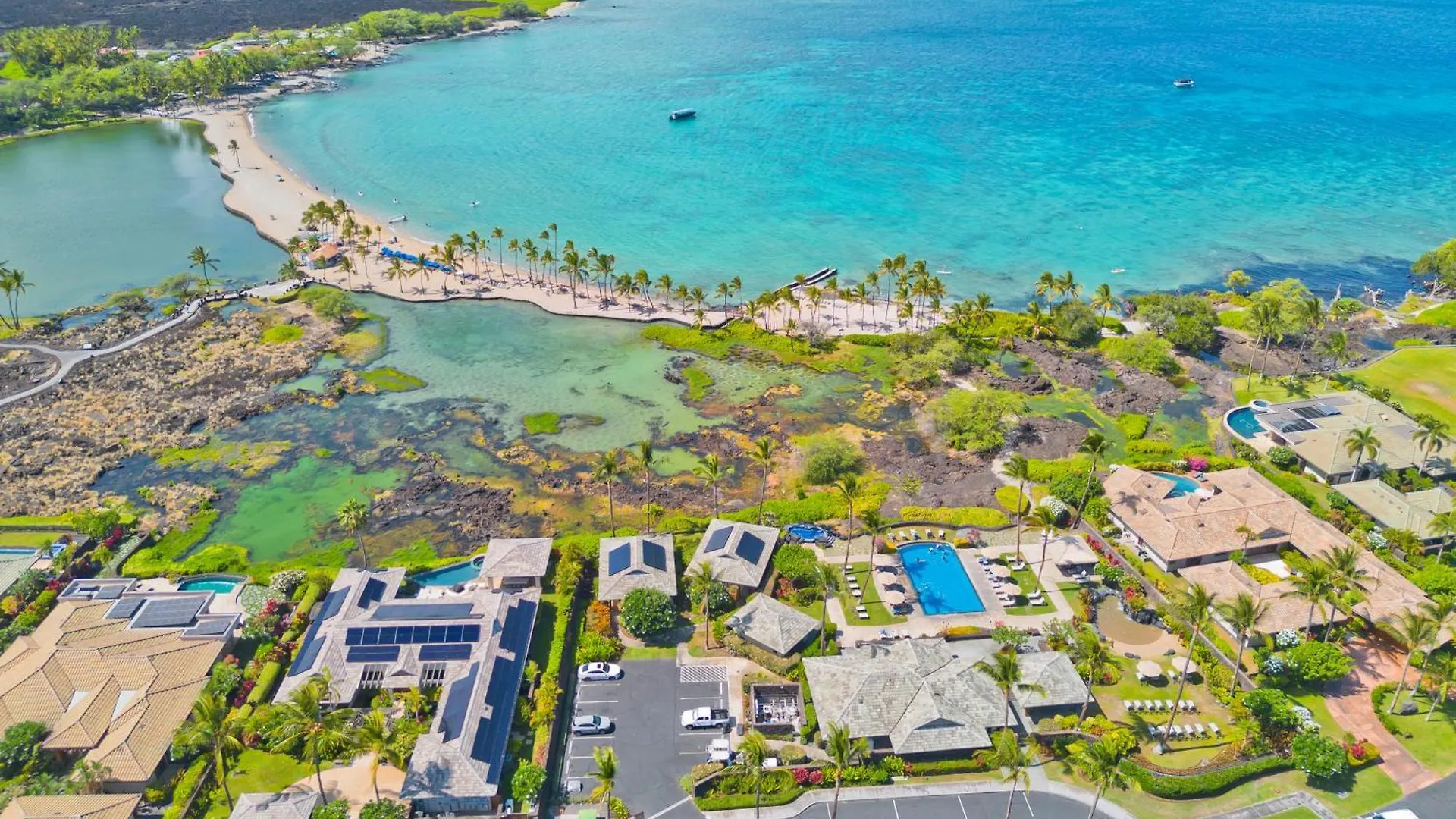 Hilton Pool Pass Included, Kolea - Stylish & Comfy Walk To Beach Patio Pool Gym Waikoloa United States